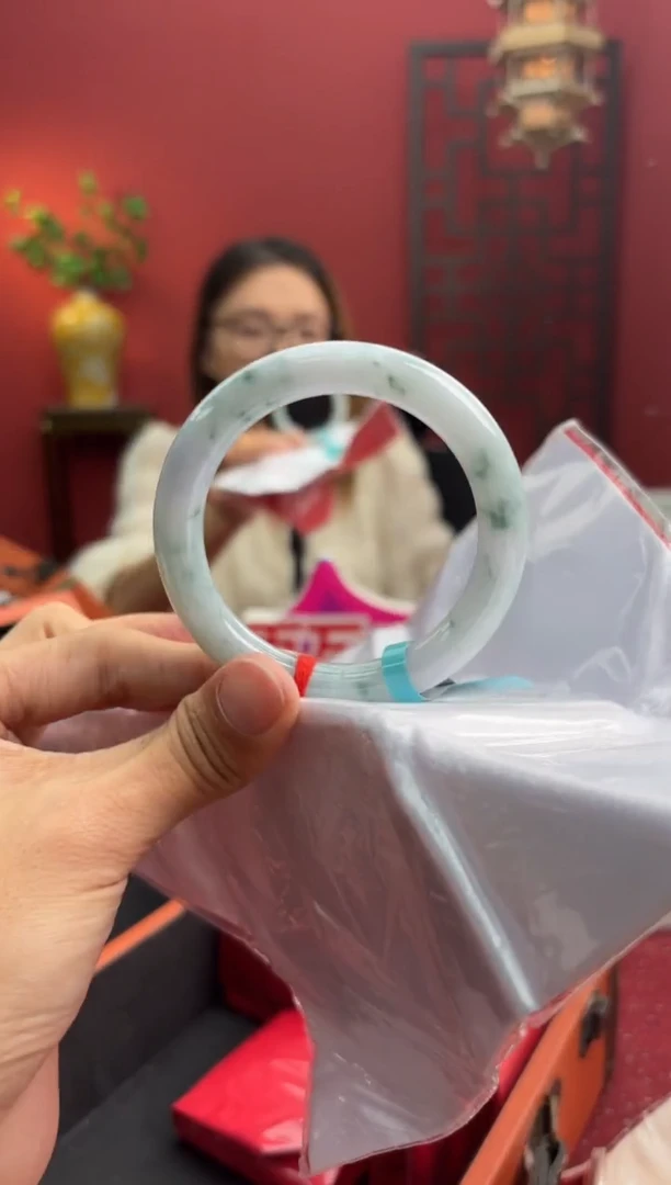 未镶嵌手镯（圆镯）翡翠翡翠手镯21