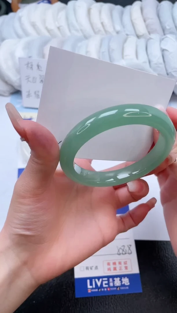 【闪购商品】石英质玉手镯未镶嵌T220-58.8