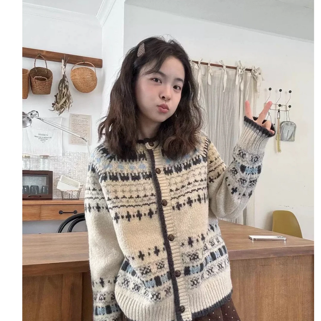 kumikumi复古设计感提花圆领毛衣女冬季chic小众撞色宽松针织外套