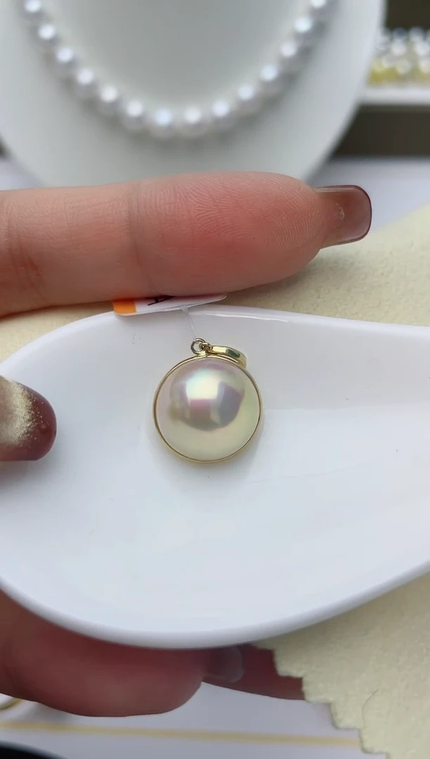 【闪购商品】拼合珍珠（马贝珠）颈饰18K金镶嵌W22