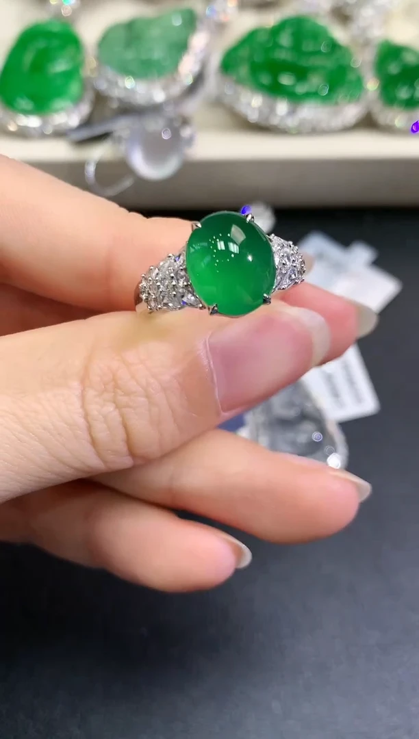 【闪购商品】翡翠戒指18K金镶嵌C197