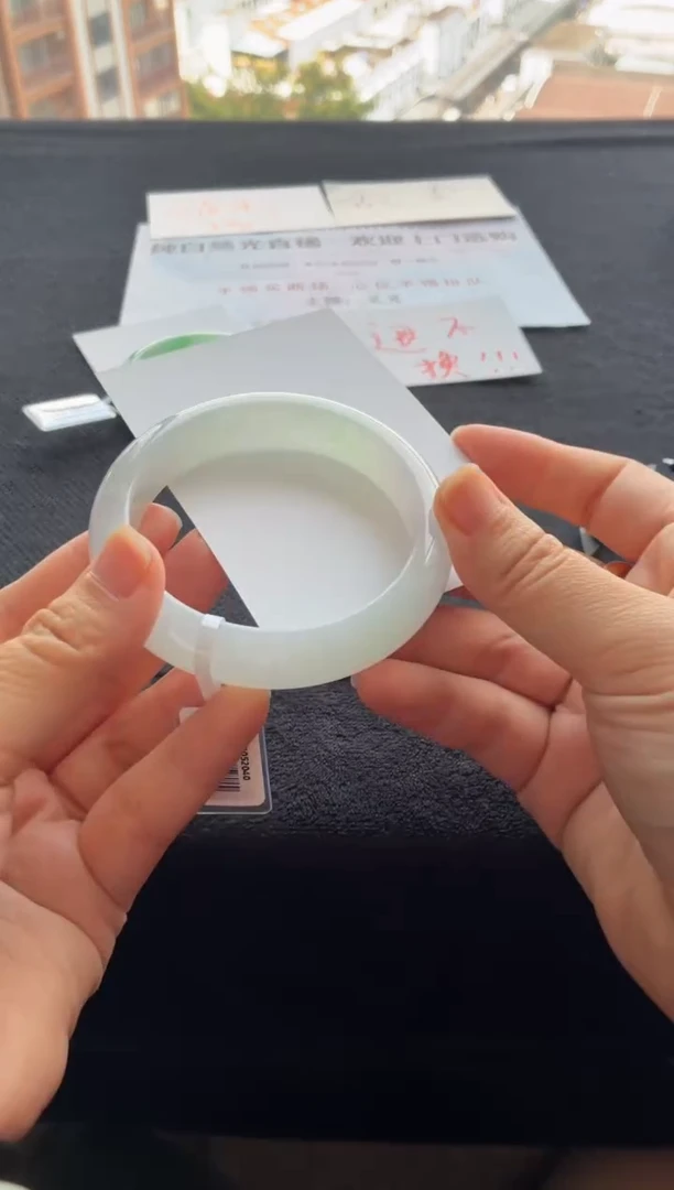 翡翠手镯未镶嵌买断价XW23017816