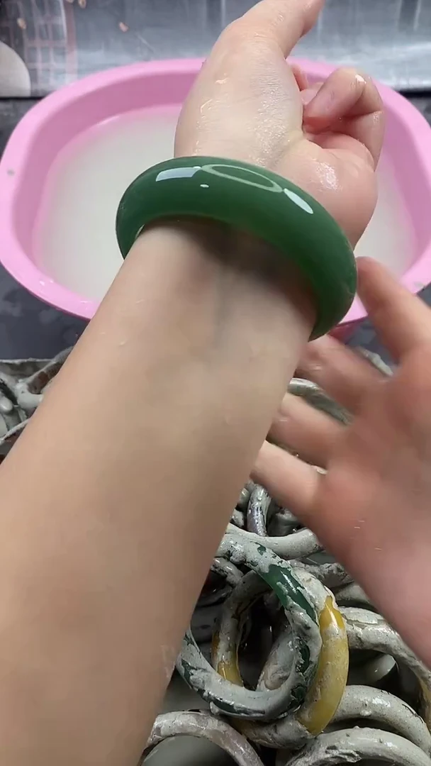 未镶嵌手镯石英质玉5