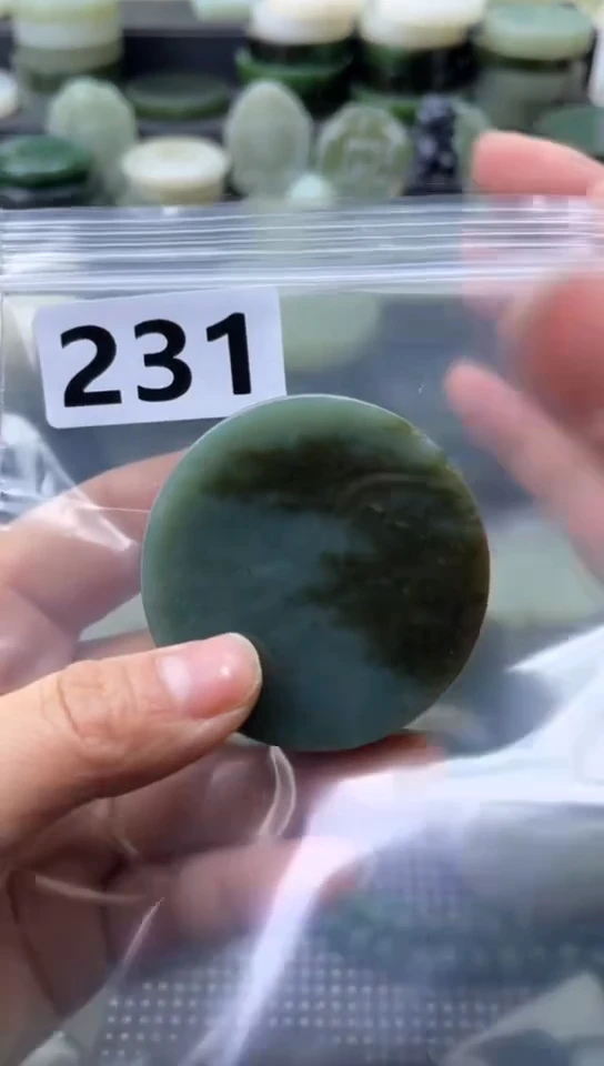 未镶嵌和田玉珠宝半成品镯芯