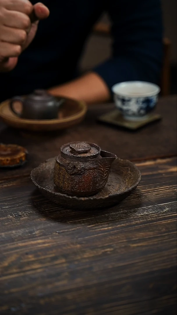 全手工制作  南蛮紫砂心经宝瓶120cc