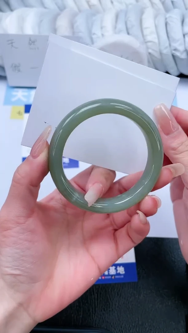 【闪购商品】和田玉手镯未镶嵌T292-54.4