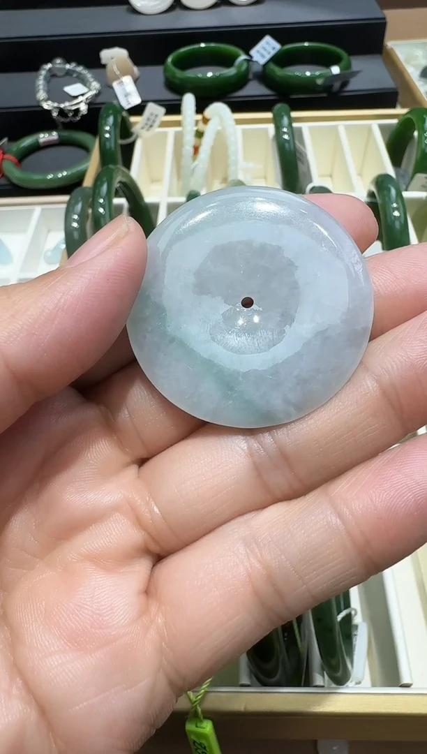 吊坠(赠链)未镶嵌翡翠平安扣