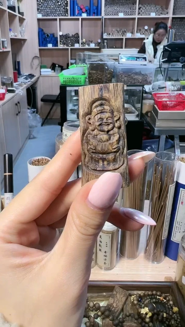 沉香小财神雕刻牌  6克加