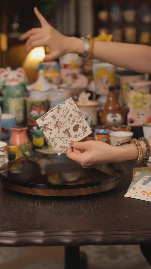 景德镇釉下彩绘设计师款式陶瓷