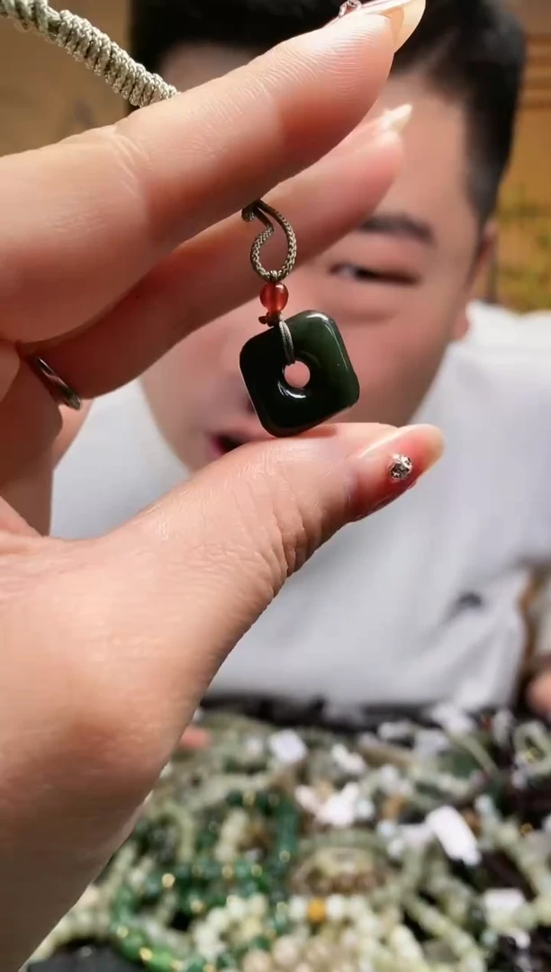 【闪购商品】和田玉颈饰未镶嵌多样性发货，拍一发一