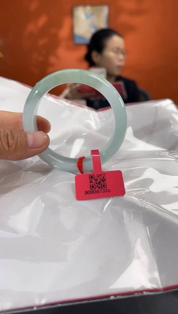 未镶嵌手镯翡翠翡翠手镯