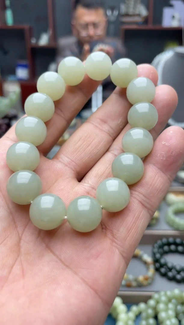 未镶嵌手串和田玉卡14