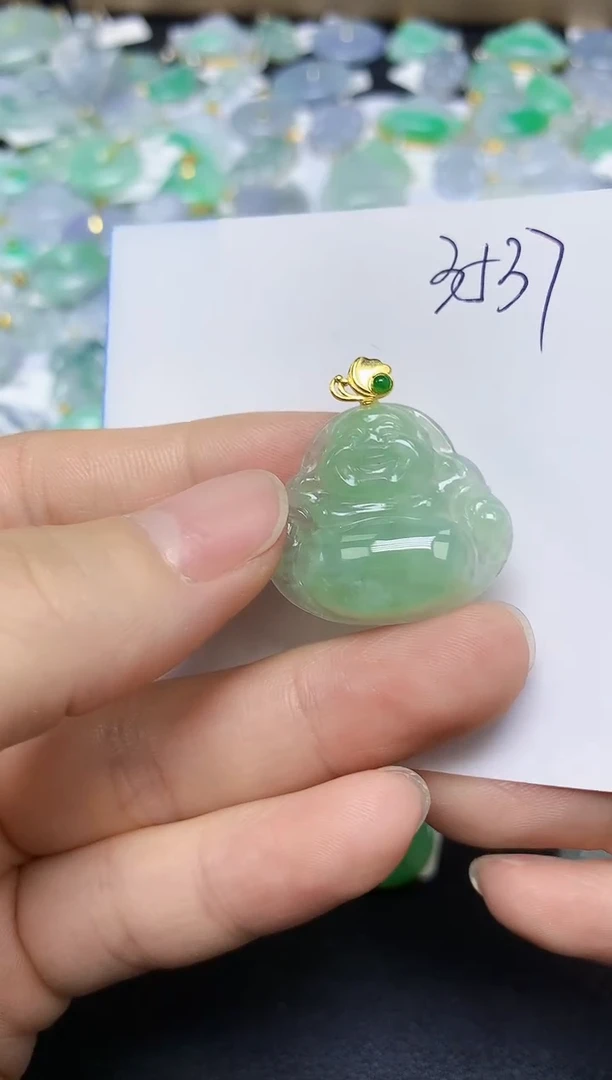 翡翠未镶嵌颈饰 天然缅甸翡翠A货