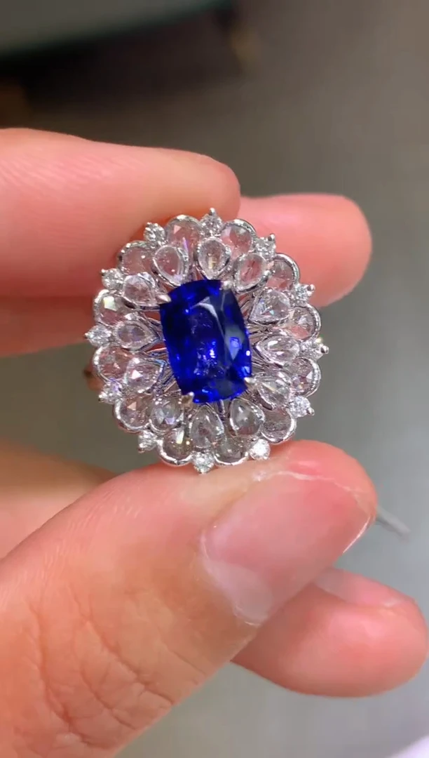 戒指蓝宝石18K金镶嵌2.06CT
