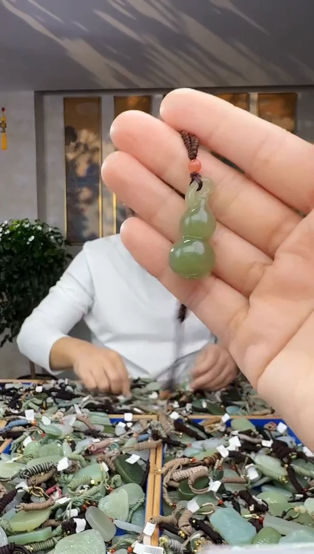 未镶嵌和田玉挂件拍一发一