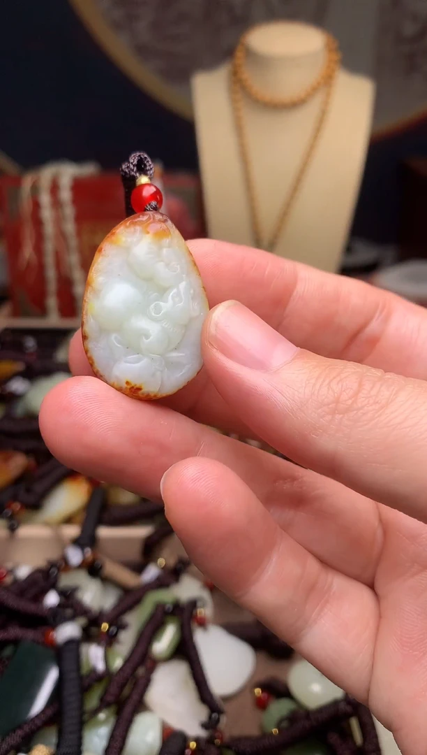 颈饰未镶嵌和田玉新疆料青海料清水和田玉吊坠
