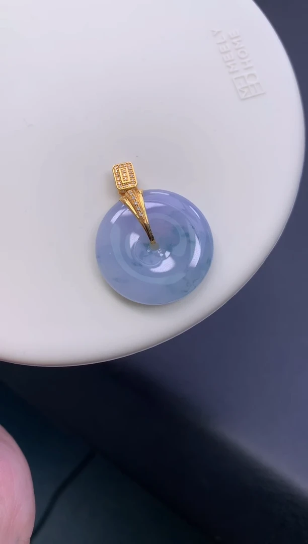 颈饰18K金镶嵌翡翠48小时鉴赏期 退货不扣服务费