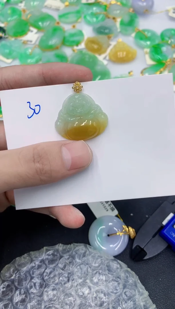 颈饰18K金镶嵌翡翠j****i111111