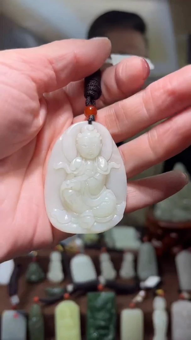 颈饰未镶嵌和田玉`