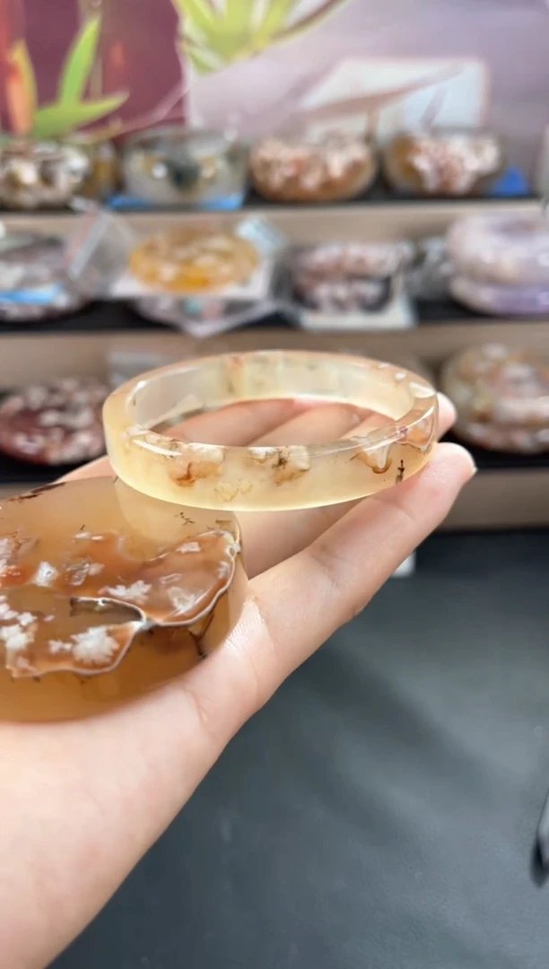 未镶嵌手镯石英质玉55