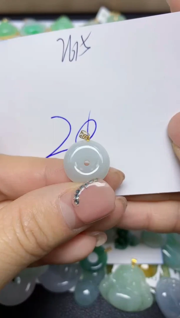 【闪购商品】翡翠挂件18K金镶嵌 天然翡翠A货