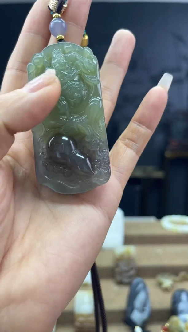 颈饰未镶嵌和田玉1