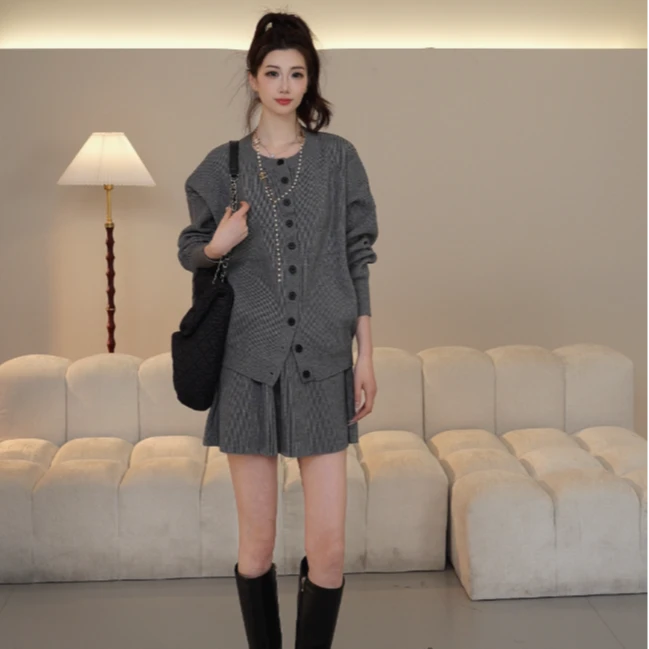新款春季慵懒风穿搭休闲长袖针织开衫短裙显瘦两件套 TST038