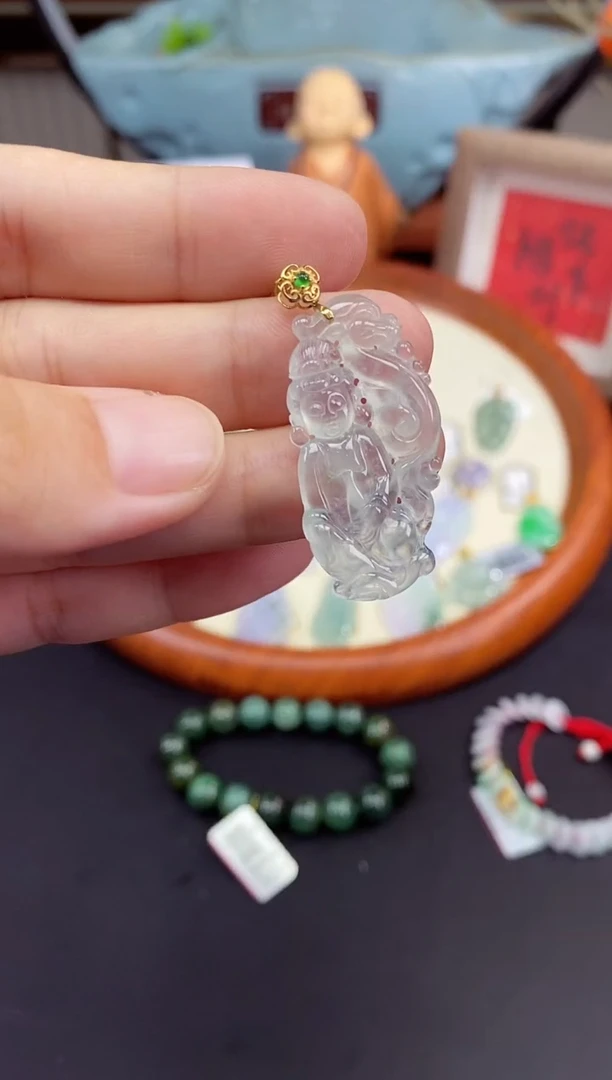 吊坠(不含链)18K金镶嵌翡翠观音多样性发其一@@CMT1587-7