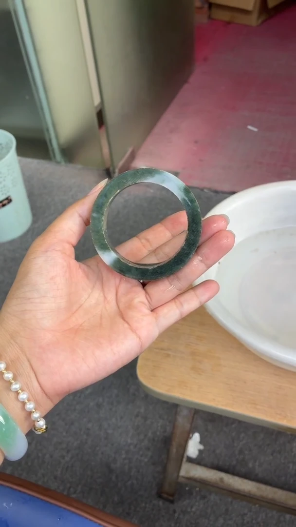 未镶嵌正圈定制翡翠M****）缅甸天然翡翠手镯定制