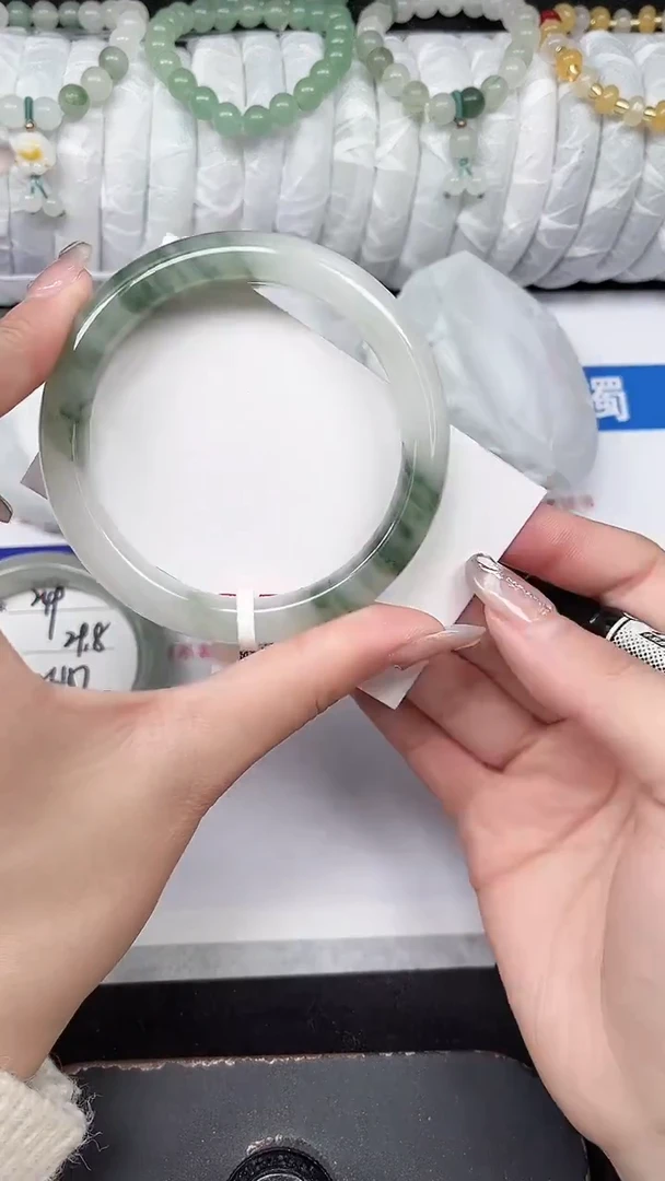 未镶嵌手镯石英质玉250-58/59