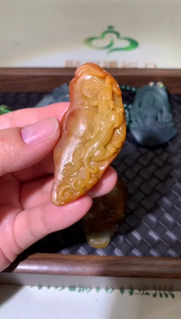 定制翡翠未镶嵌薄**~毛货-不退不换