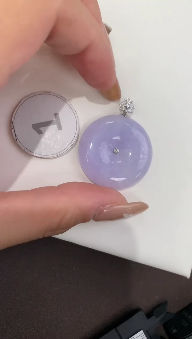 颈饰18K金镶嵌翡翠天然缅甸a货翡翠