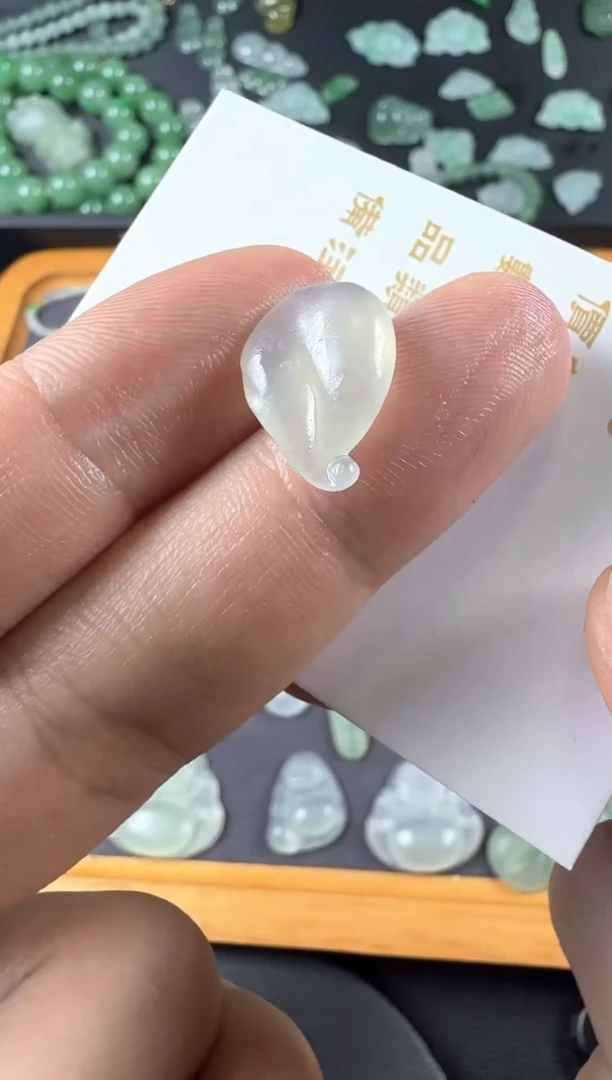 定制翡翠未镶嵌随型小冰件