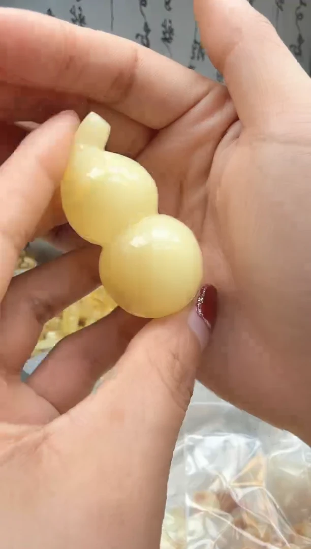 【闪购商品】琥珀裸石未镶嵌挂坠