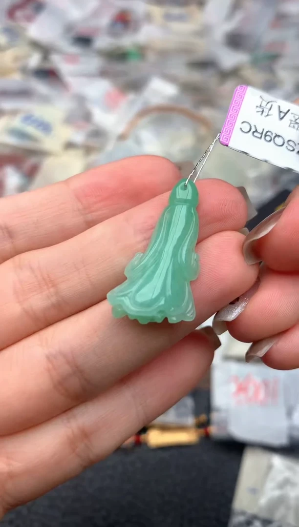 未镶嵌挂件翡翠一