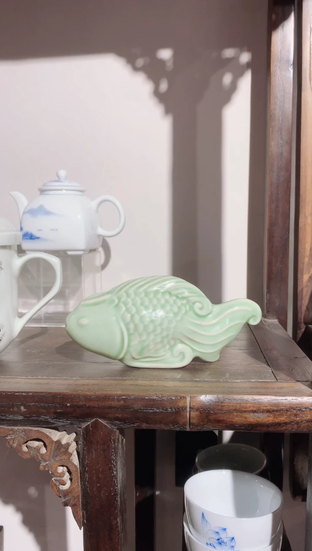 【闪购商品】景德镇颜色釉负离子除臭净化摆件鱼