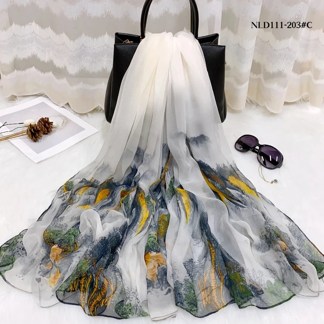 云纹纱加大版旅游拍照女士百搭洋气高档丝巾