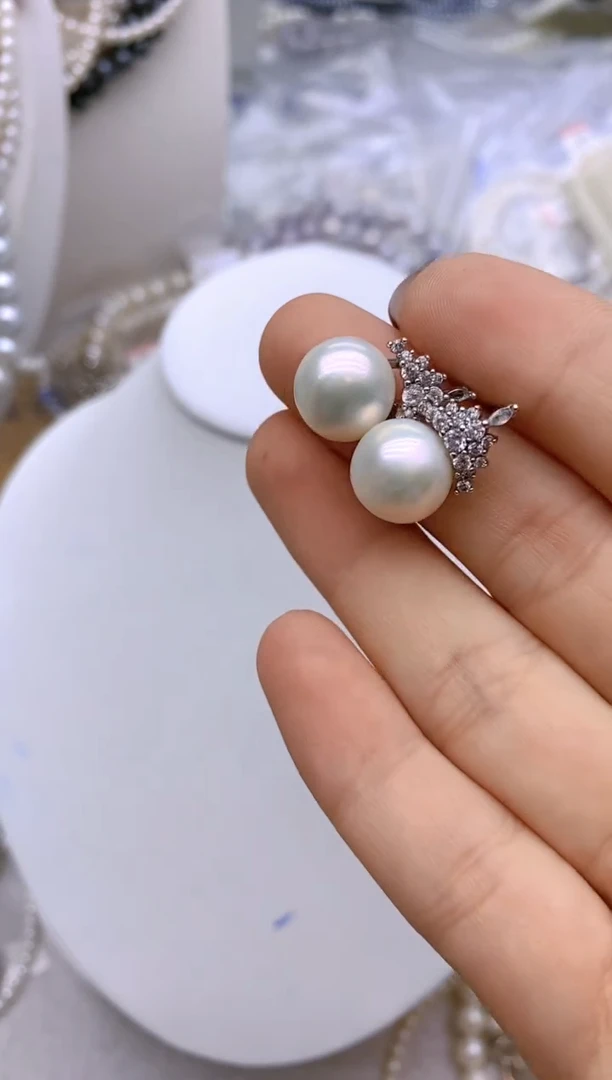 未镶嵌1淡水珍珠耳饰