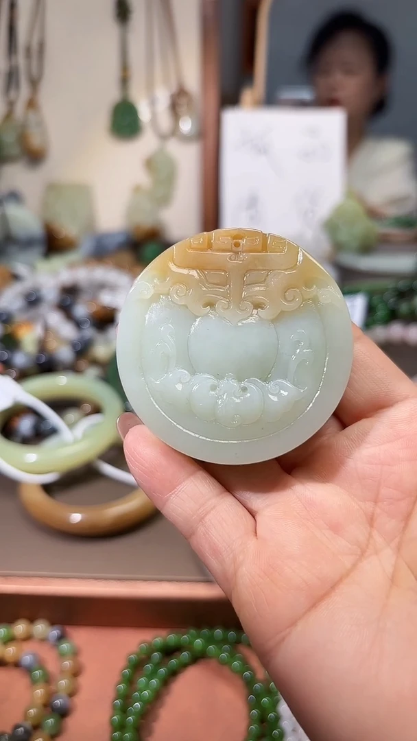 未镶嵌和田玉摆件1