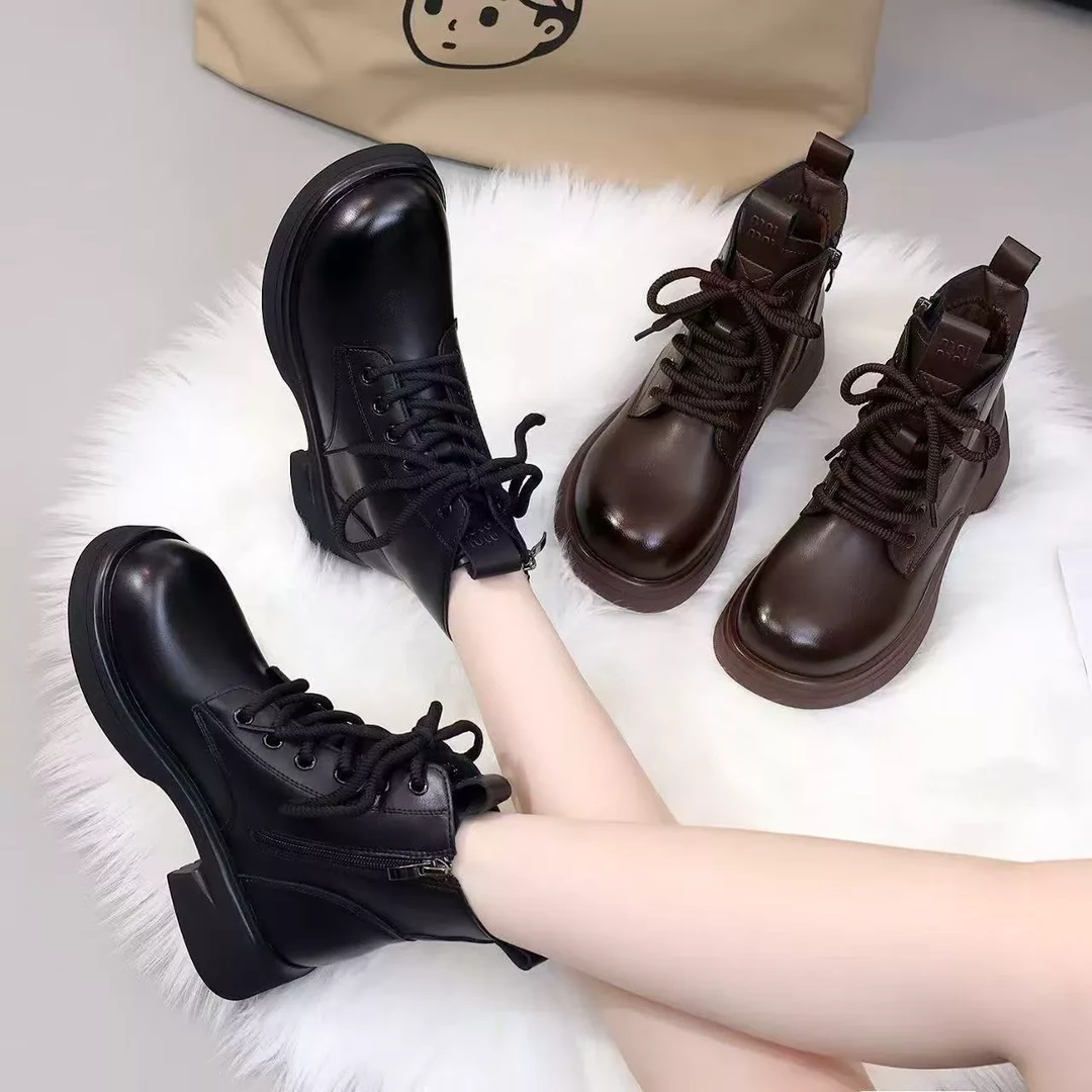 8808-2英伦风复古芒果头冬款2025新马丁靴显腿细加绒无品牌女鞋