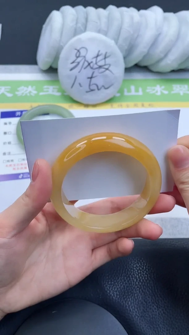 【闪购商品】石英质玉手镯未镶嵌A101-58+