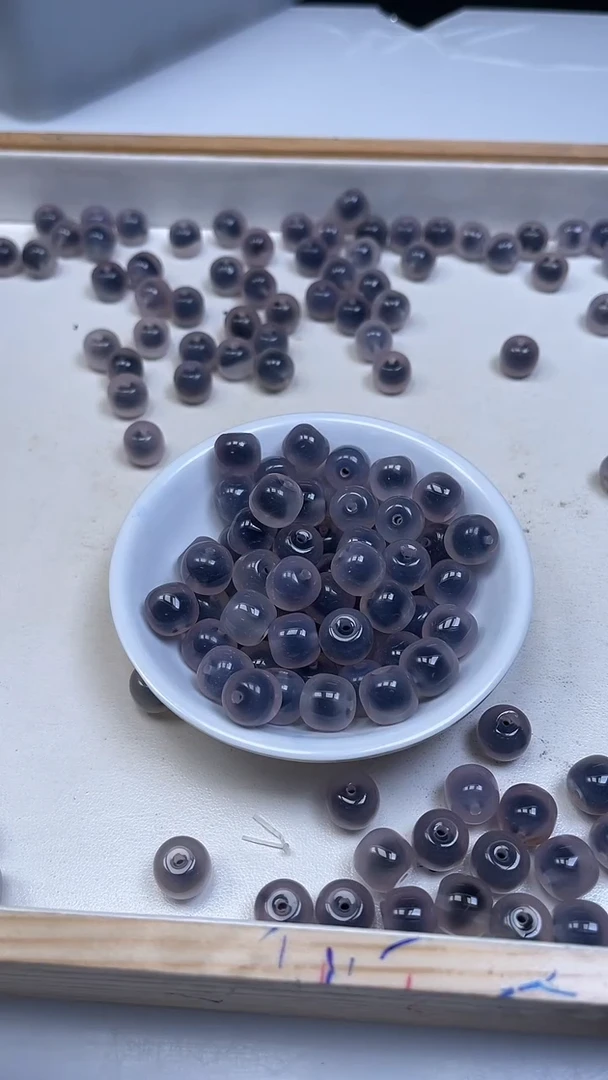 未镶嵌散珠玛瑙/玉髓A1507烟灰糖心老型10*11mm5颗15元