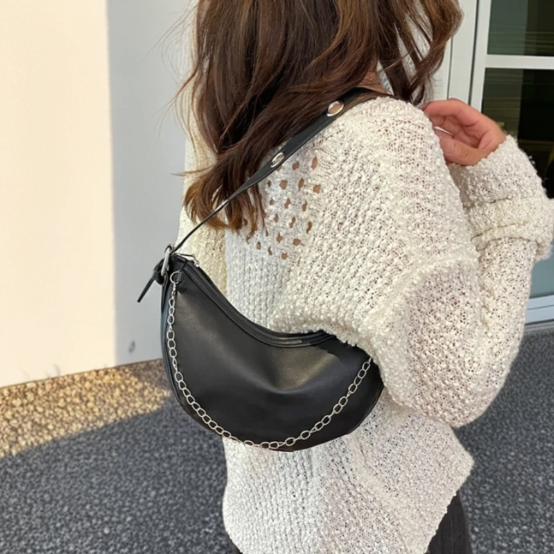 高级感单肩斜挎包超火包包女式2025新款小众设计链条腋下包饺子包