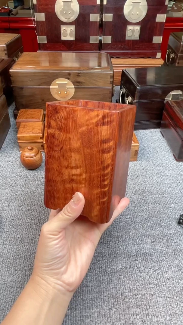 木@**民处理缅花精工笔筒