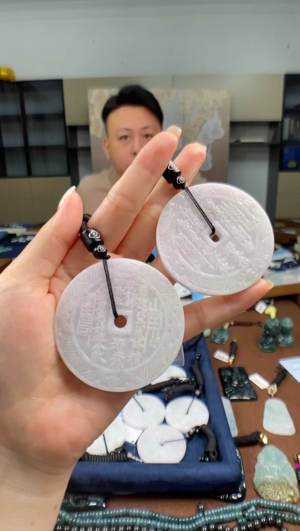 颈饰未镶嵌翡翠多样性发其一