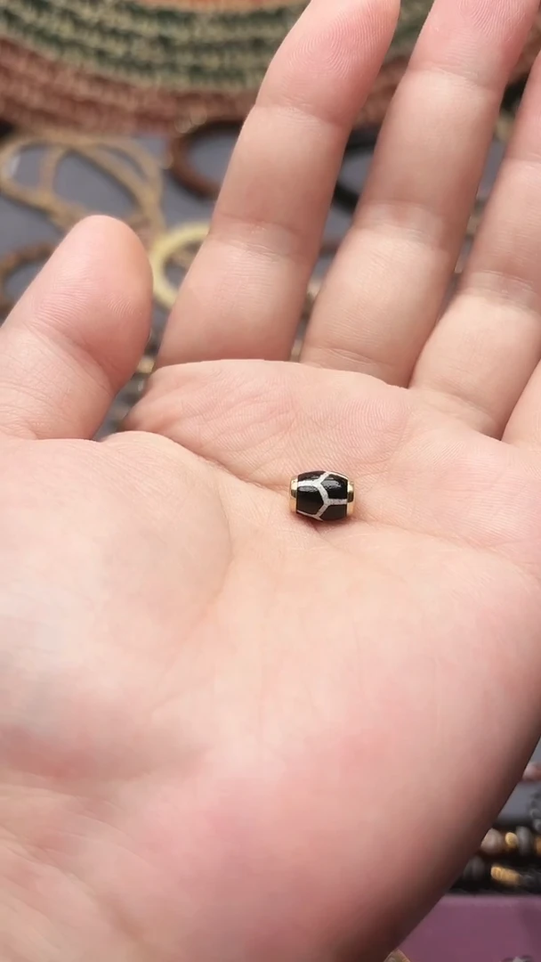 18K金镶嵌单珠玛瑙/玉髓开****”25123012333