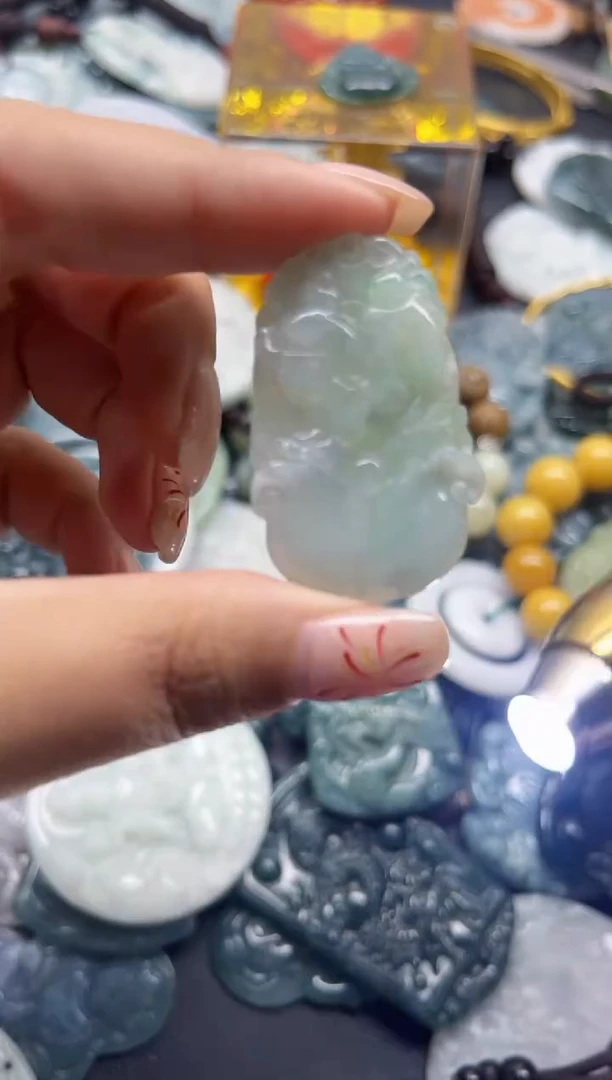 【闪购商品】翡翠颈饰未镶嵌翡翠