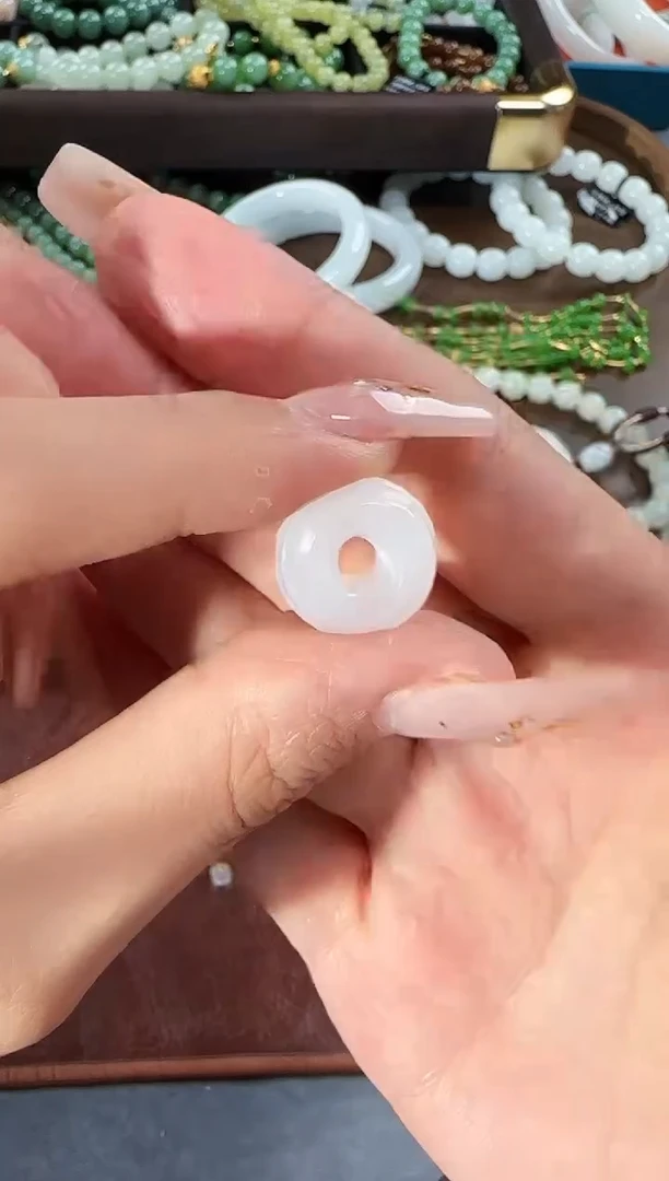 和田玉未镶嵌吊坠(不含链)多样性发货拍一发一