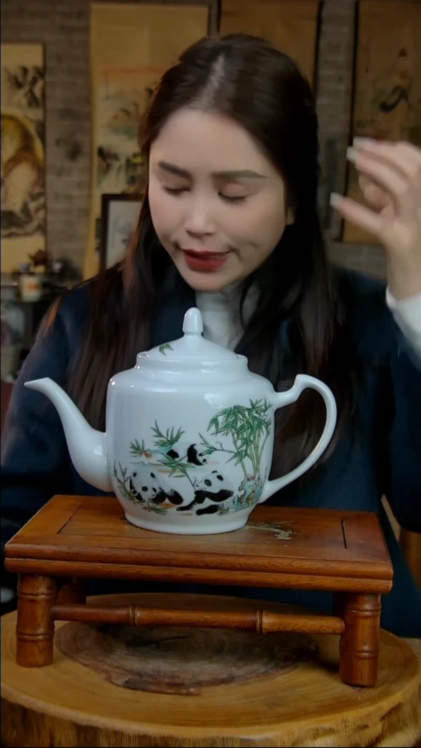 摆件陶熊猫大茶壶
