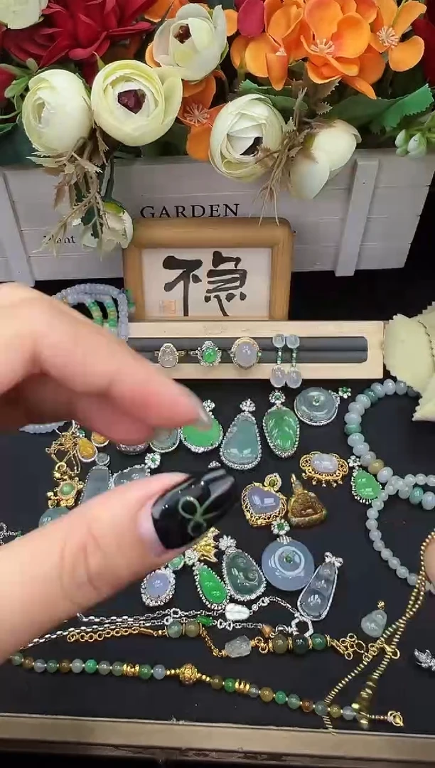 吊坠(不含链)18K金镶嵌翡翠勿拍